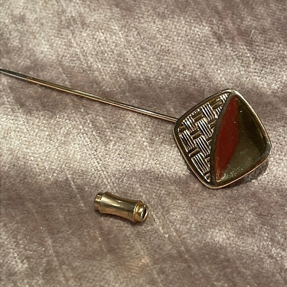 Gold Stick Pin - Picture 5 of 5